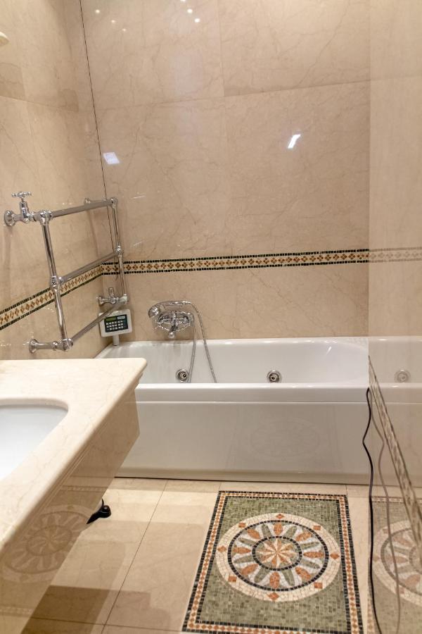 Interno 9 Hotel Bari Ngoại thất bức ảnh