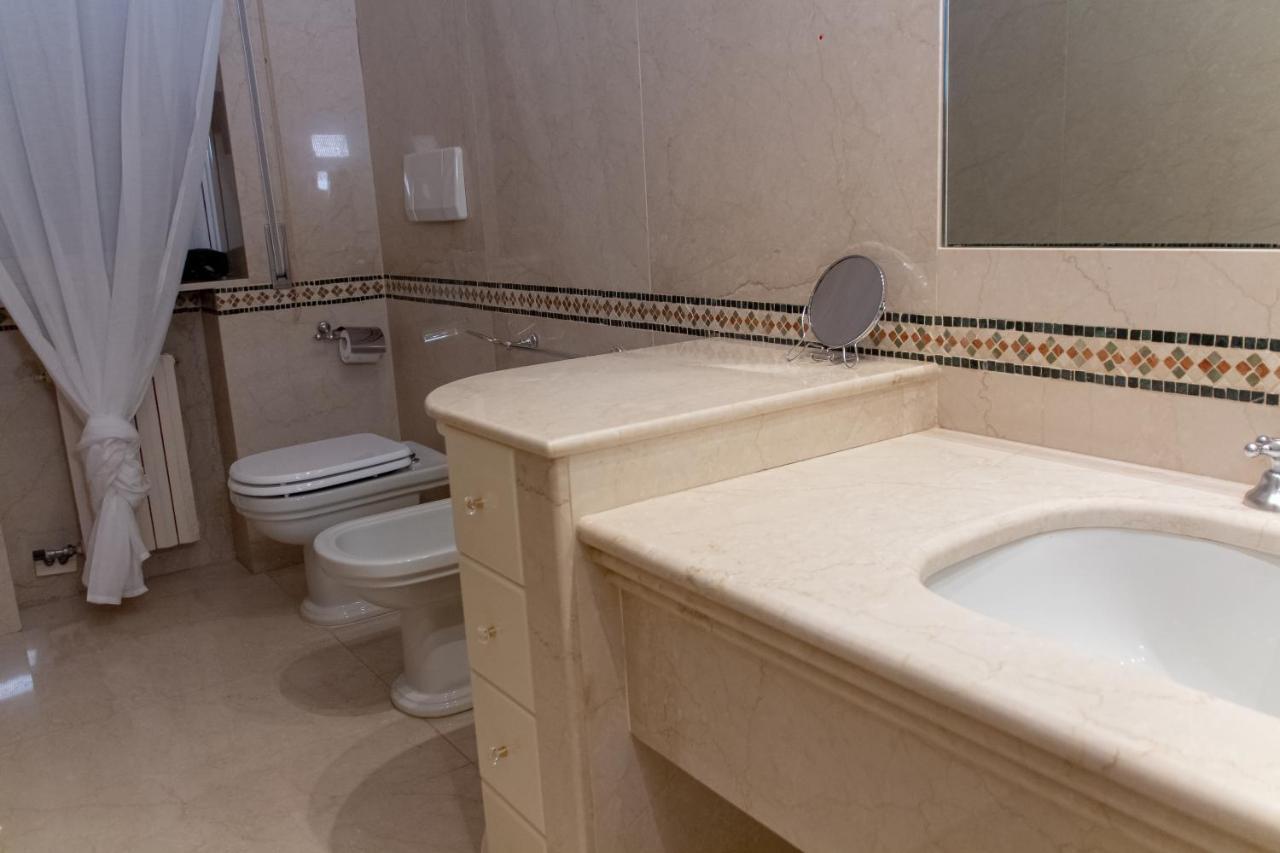 Interno 9 Hotel Bari Ngoại thất bức ảnh
