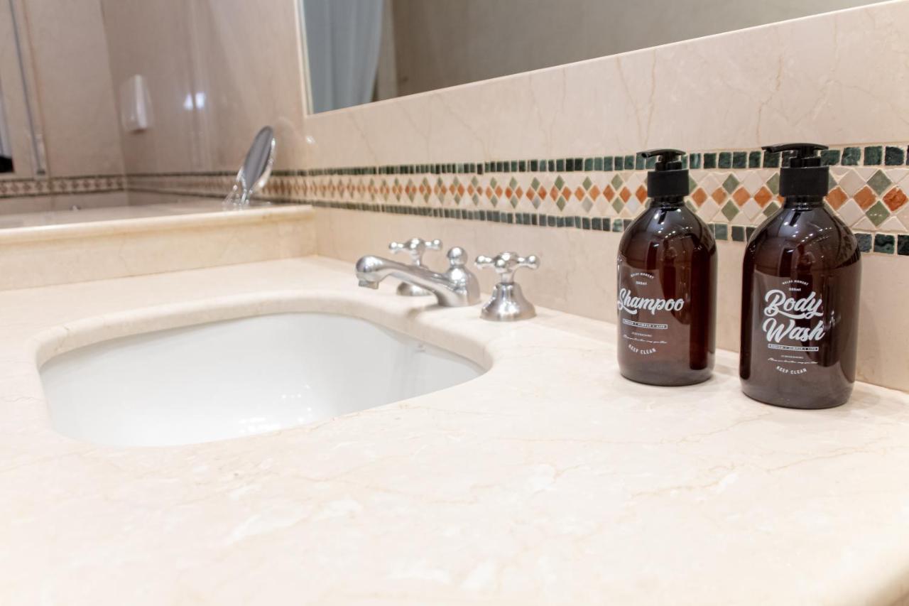 Interno 9 Hotel Bari Ngoại thất bức ảnh