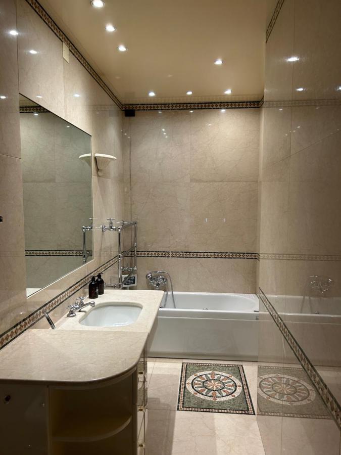 Interno 9 Hotel Bari Ngoại thất bức ảnh